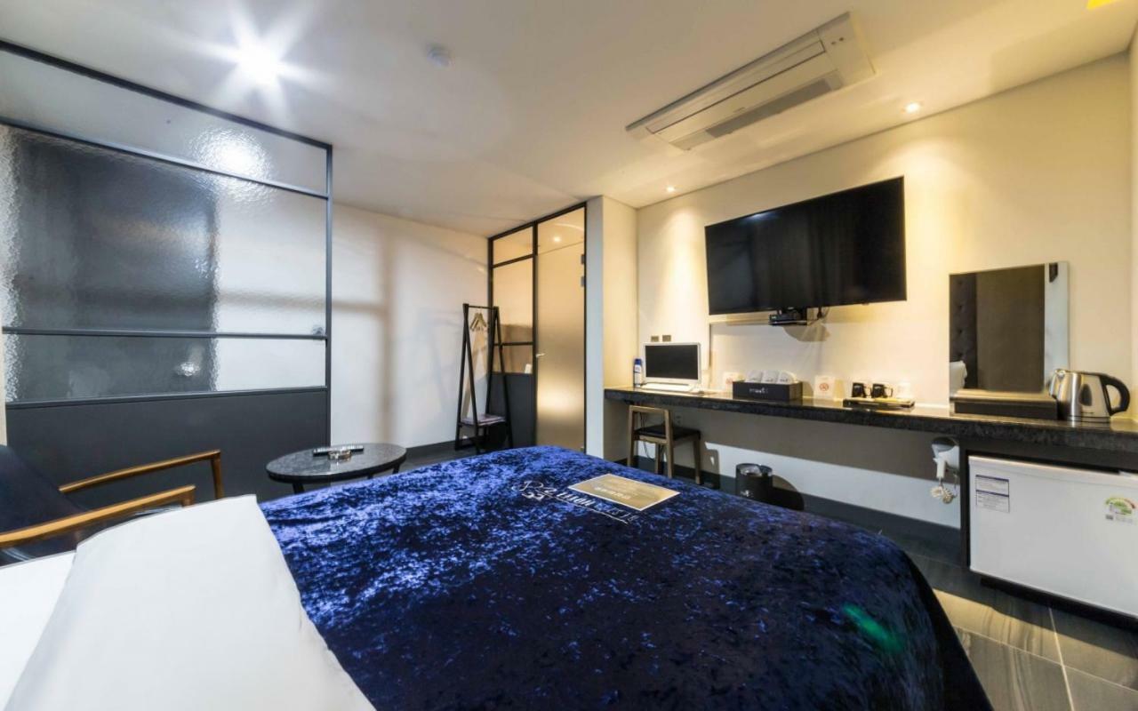 Design Hotel Ddeul& Osan ภายนอก รูปภาพ
